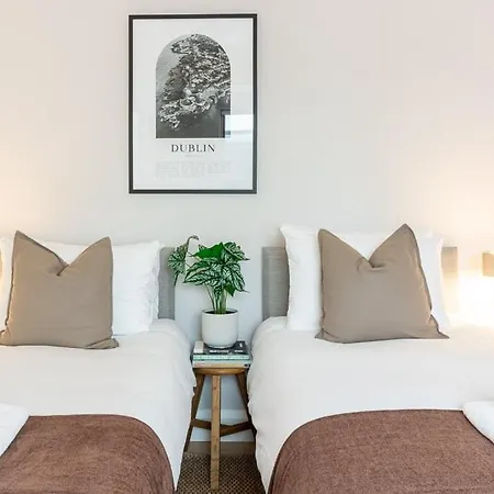 Guestready - Fownes Street Hotel