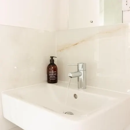 Guestready - Fownes Street Hotel